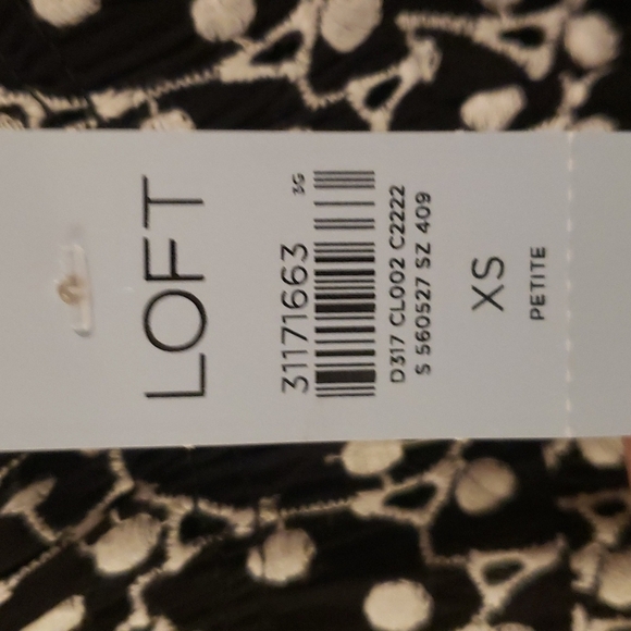 LOFT Black And White Eyelet Ruffle Sleeve Dress NWT - Picture 12 of 14